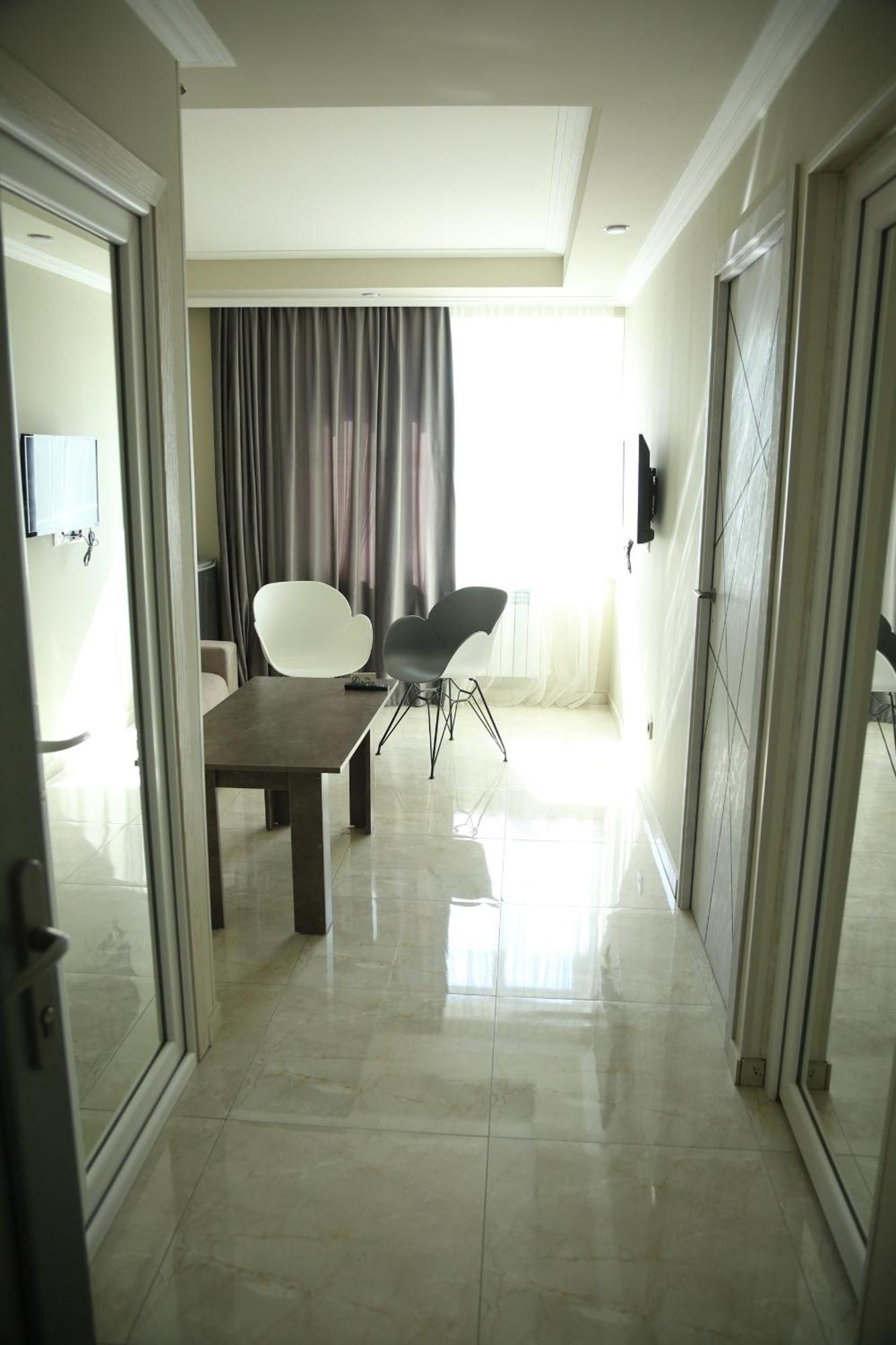 Vell Grey Hotel Martuni Εξωτερικό φωτογραφία