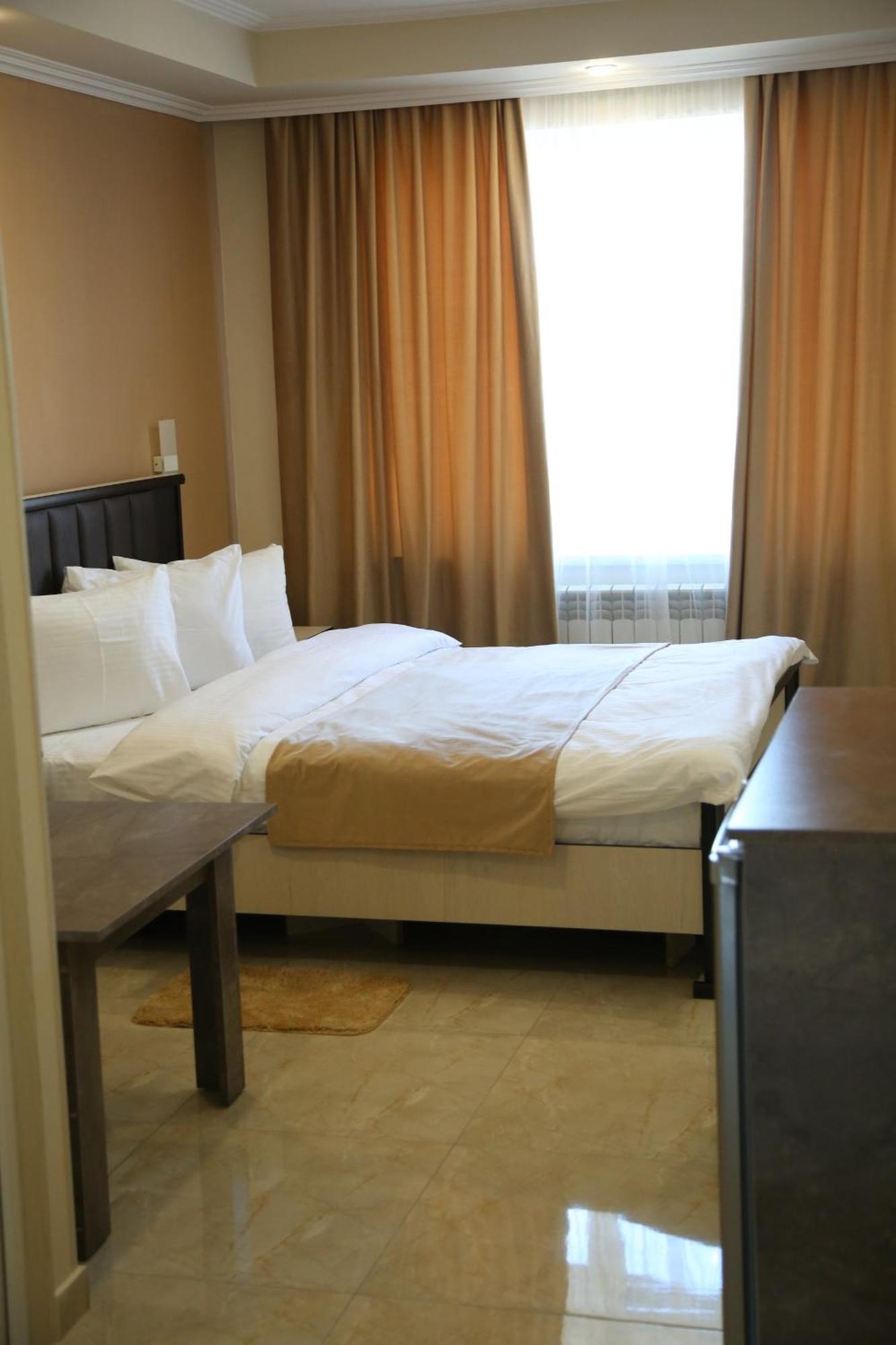 Vell Grey Hotel Martuni Εξωτερικό φωτογραφία