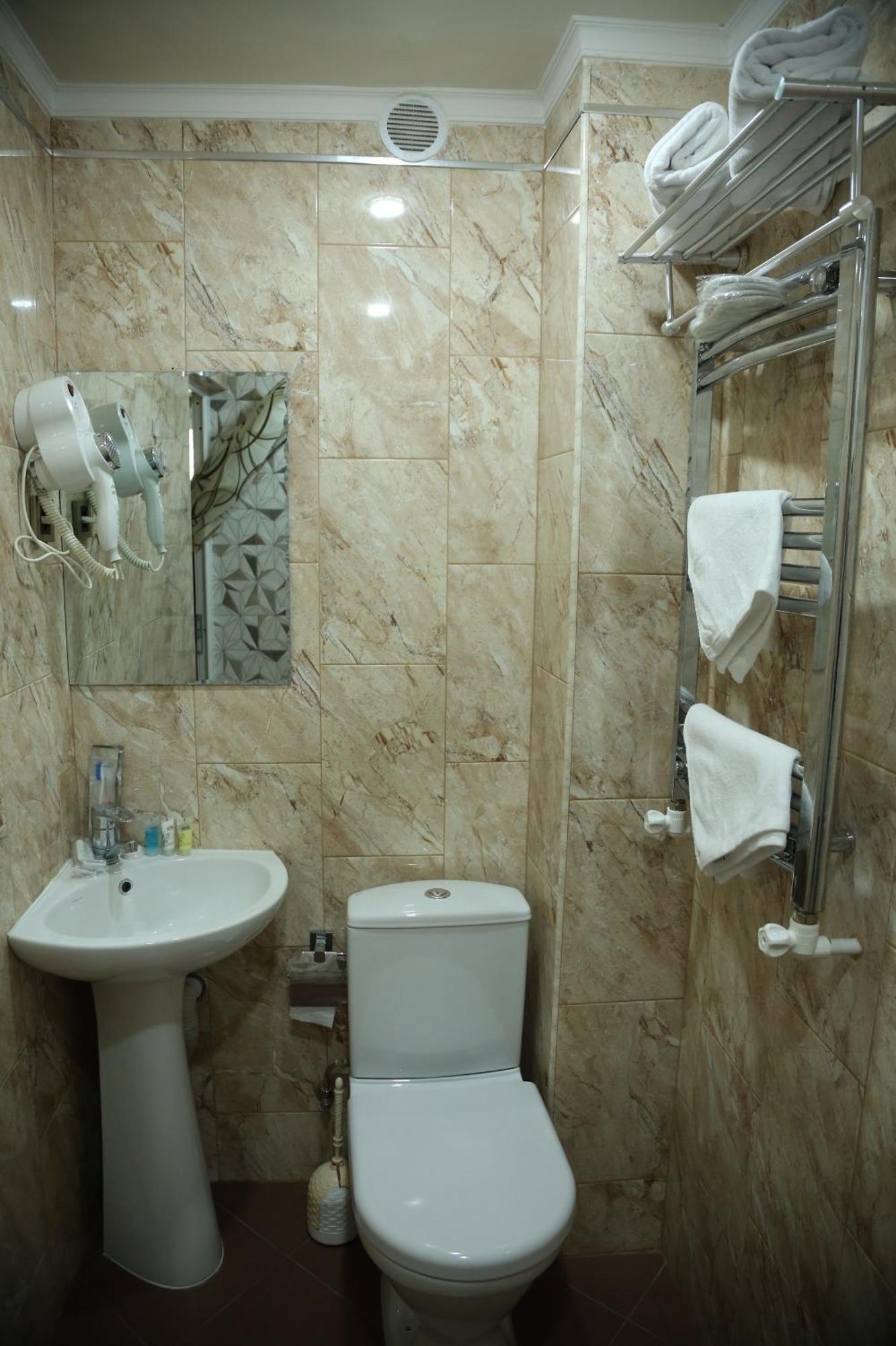 Vell Grey Hotel Martuni Εξωτερικό φωτογραφία